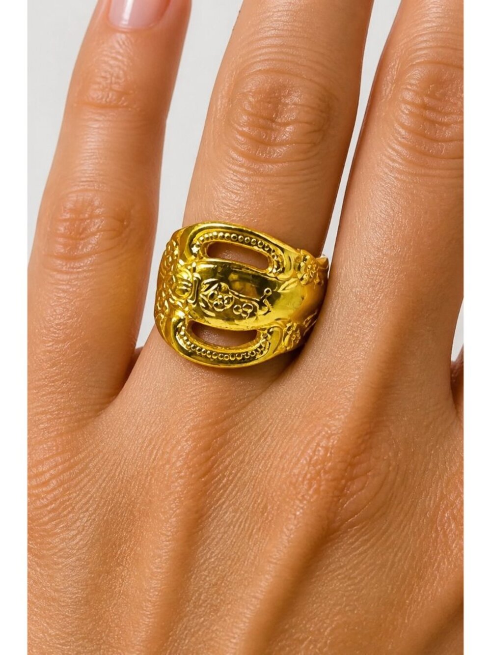 King Arthur’s Gold Electroplated Artisan Spoon Ring - Picture 4 of 12